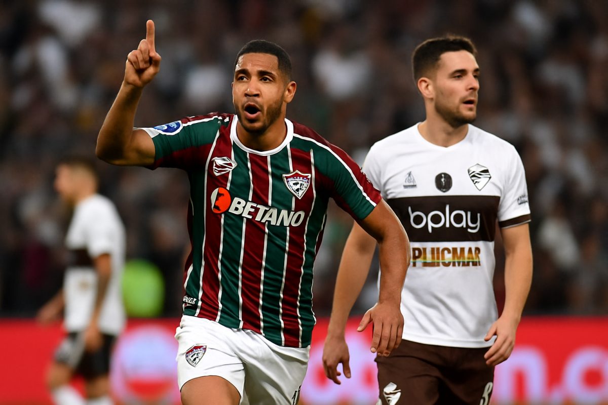 Fluminense bate Platense e abre vantagem nas quartas da Libertadores