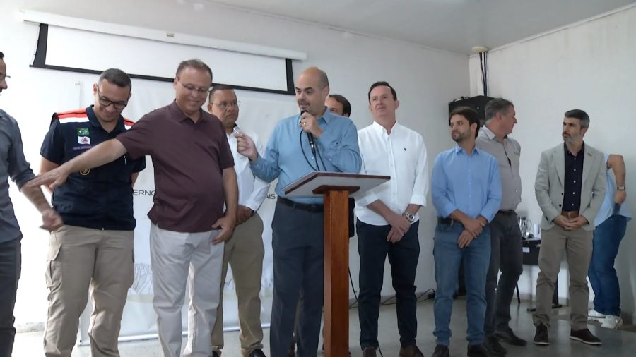 Mateus Simões defende ações contra seca e incêndios em agenda no Norte de Minas